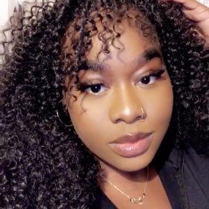 Meet your Posher, Janet